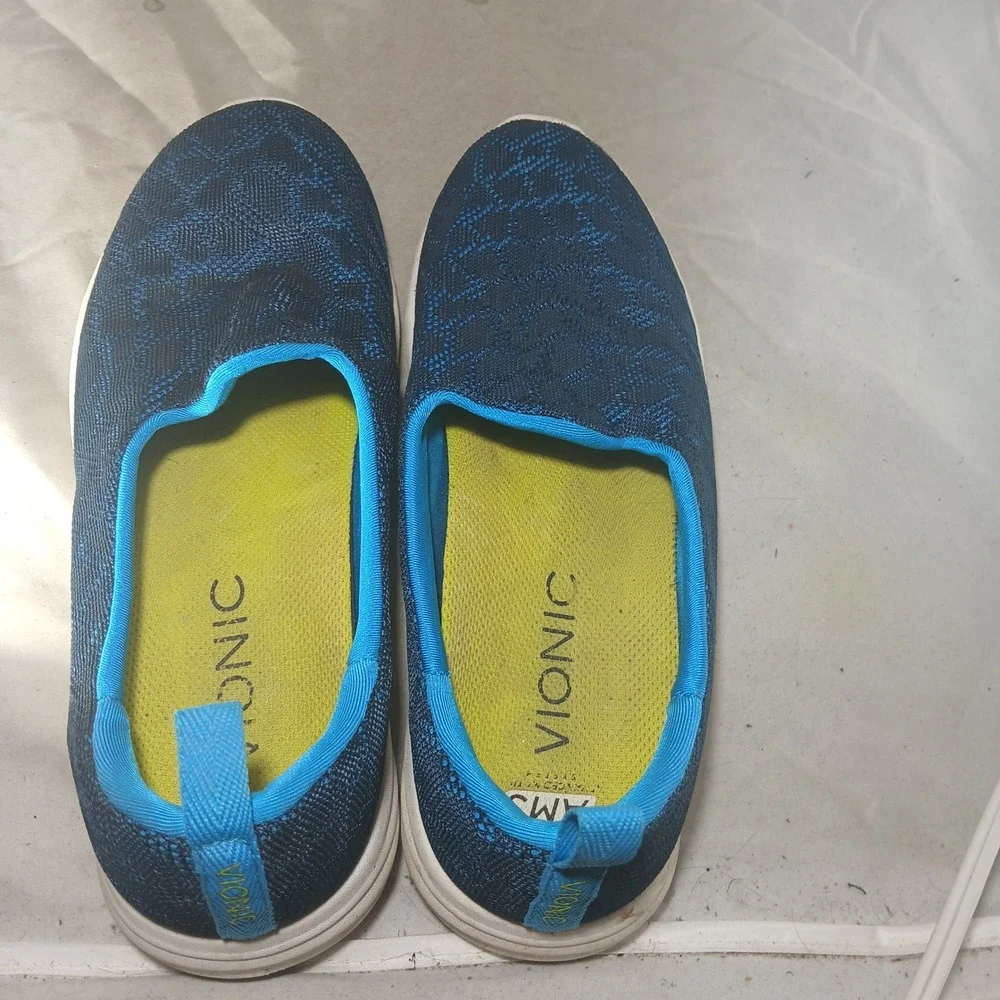 Vionic Hydra Slip On Sneakers 6 Navy‎ Blue Mesh Orthotic Walking Shoes ASR1288